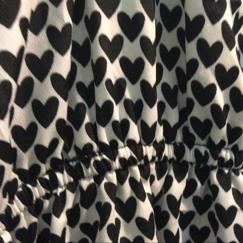 ❤️3/$15❤️ Bebo heart print sundress - Picture 5 of 5